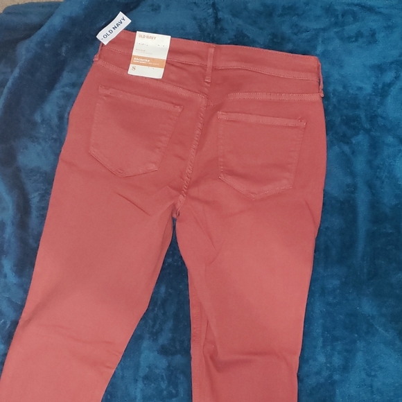 Old Navy rockstar Jean's size 8 NWT - Picture 2 of 3